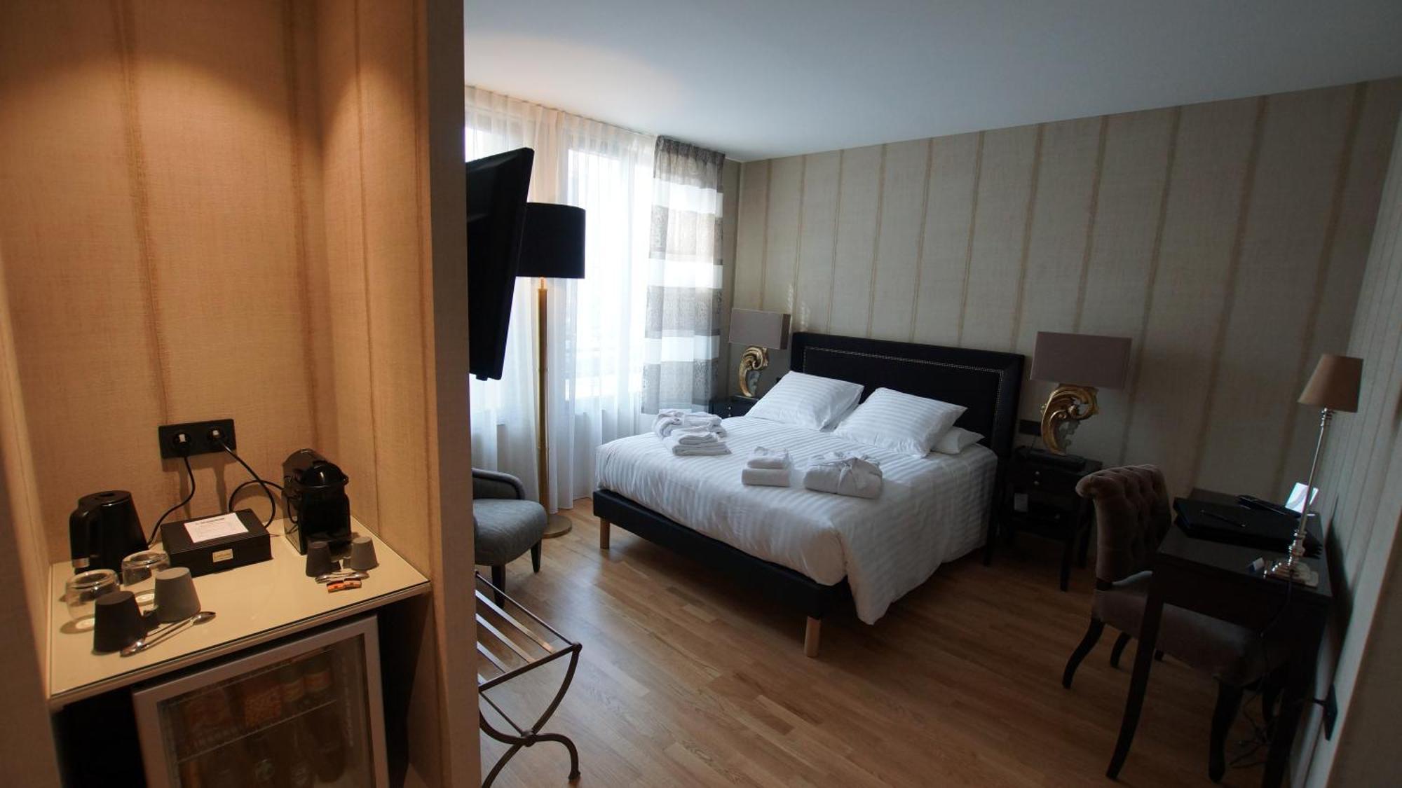 Hotel De Charme L'Oree Du Parc Romans-sur-Isère المظهر الخارجي الصورة