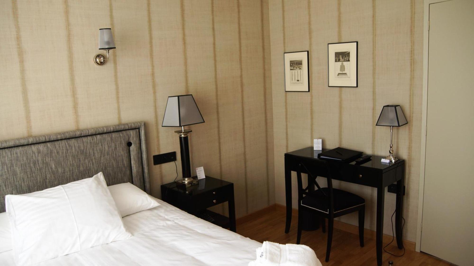Hotel De Charme L'Oree Du Parc Romans-sur-Isère المظهر الخارجي الصورة
