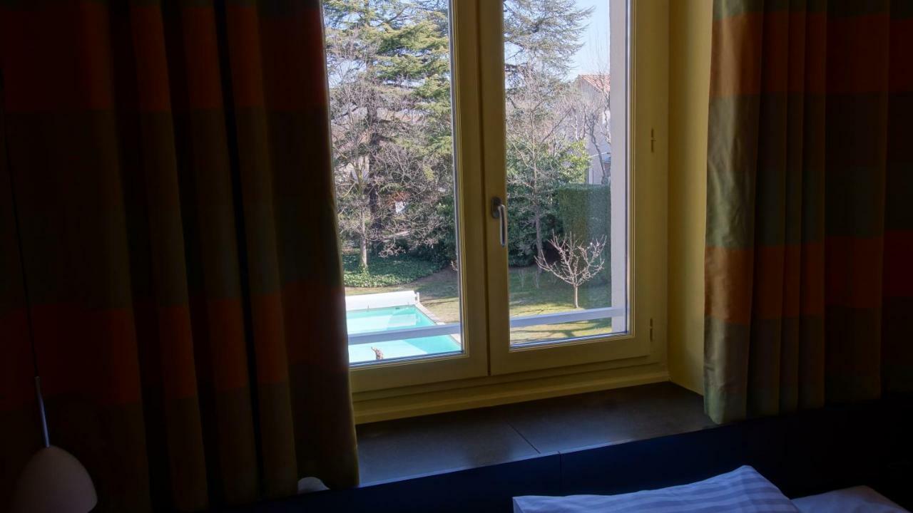 Hotel De Charme L'Oree Du Parc Romans-sur-Isère المظهر الخارجي الصورة
